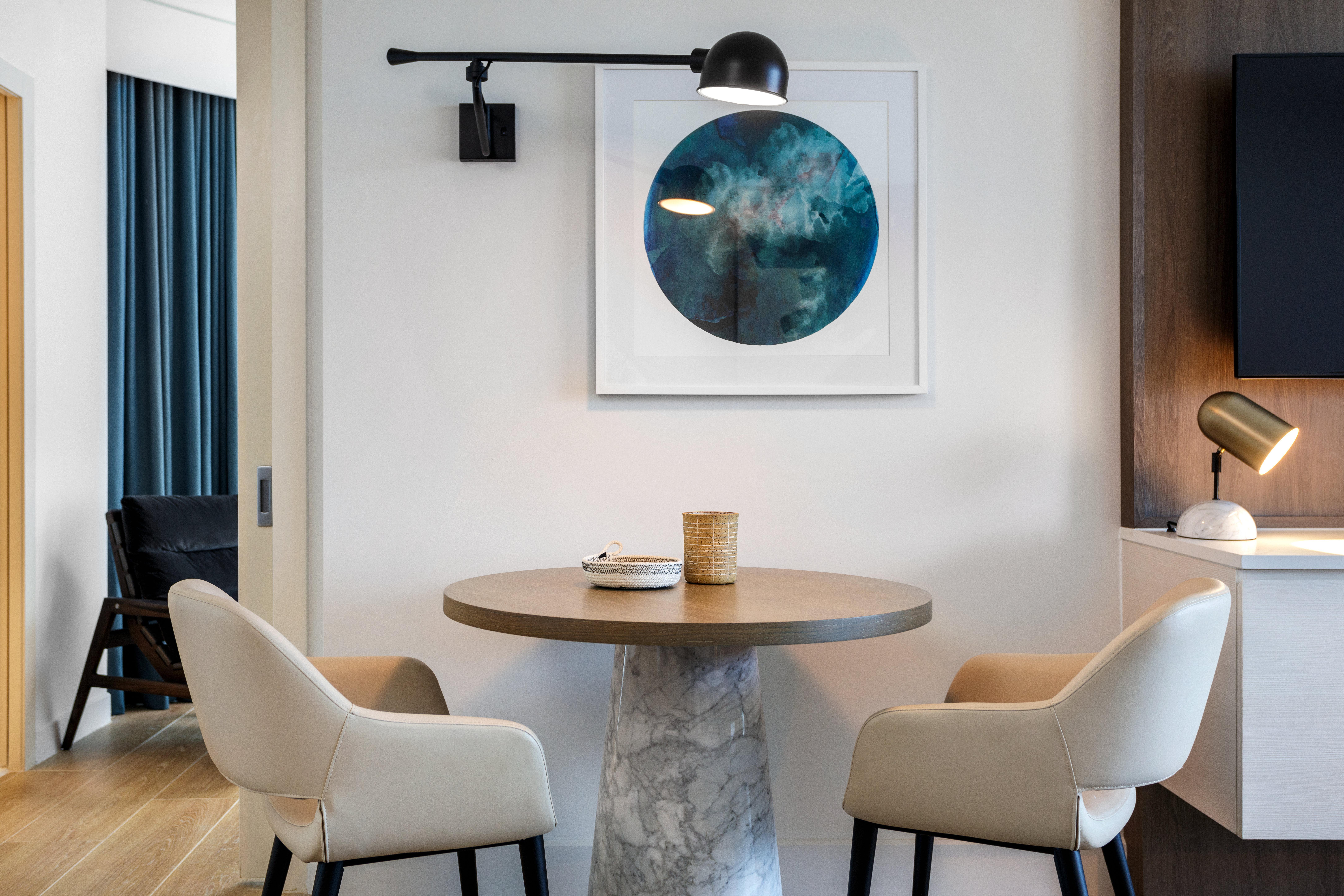 Kimpton Epic Hotel By Ihg Маямі Екстер'єр фото A wall-mounted light